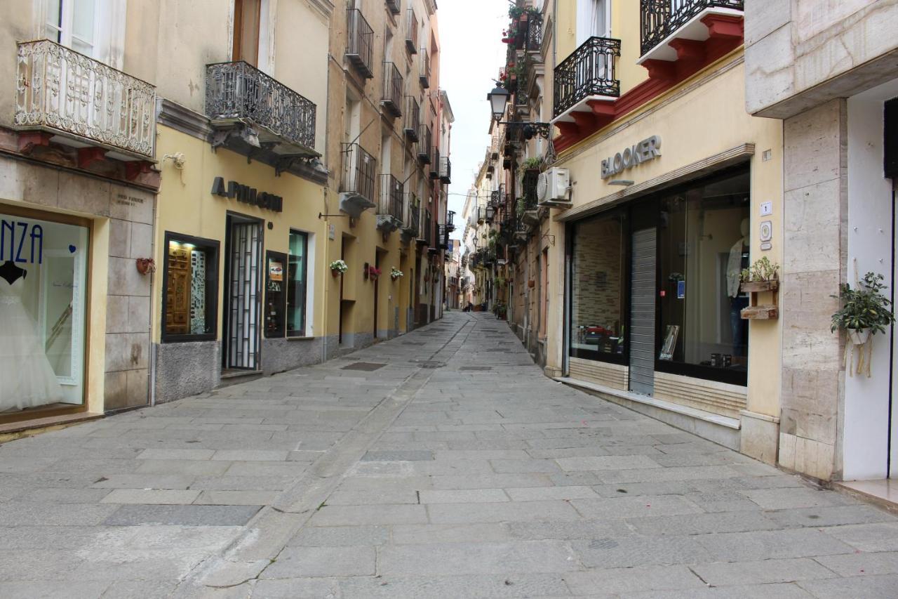 Via Cavour 19, Camere Del Conte Іглесіас Екстер'єр фото