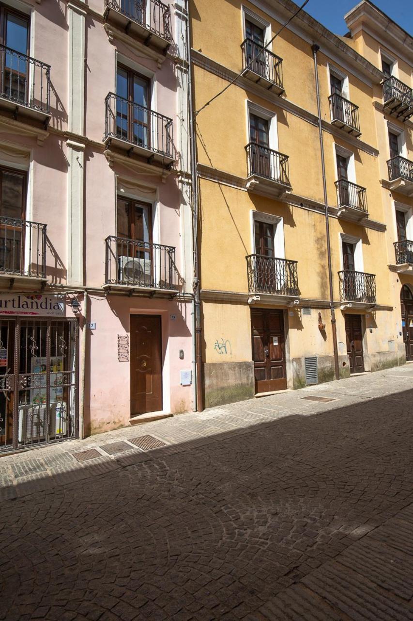 Via Cavour 19, Camere Del Conte Іглесіас Екстер'єр фото